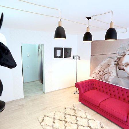 Galaţi Soho Apartment Near Ceronav מראה חיצוני תמונה