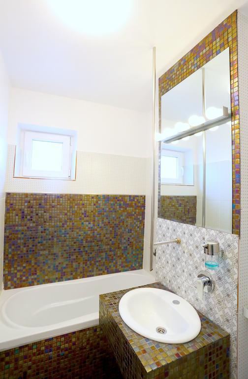 Galaţi Soho Apartment Near Ceronav מראה חיצוני תמונה